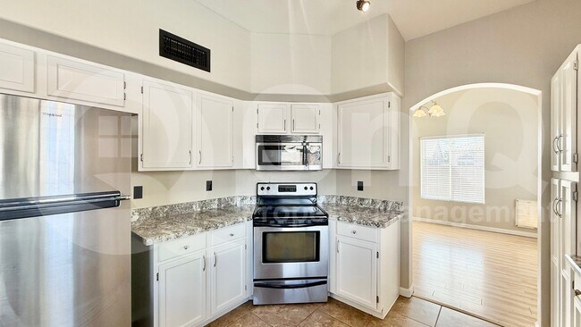 Foto del edificio - 1520 E Flint St
