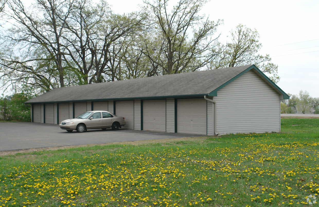 Tenth N West Apartments Apartments in Zimmerman, MN