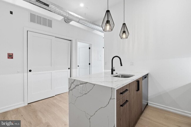 Building Photo - 1232 Chancellor St