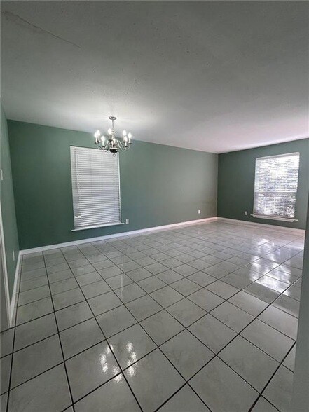 Foto del edificio - 3725 Lilac Ln