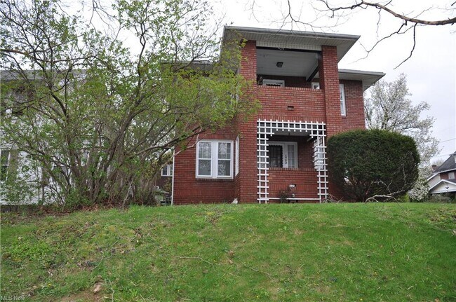 Foto del edificio - 903 McGregor Ave NW