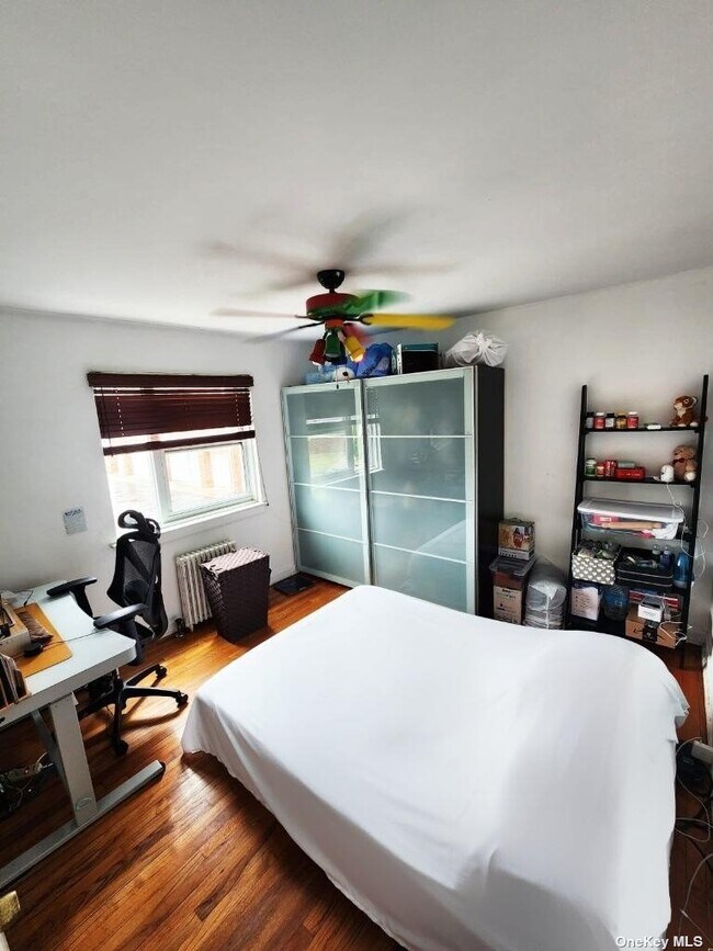 Foto del edificio - 260-66-260-73 73rd Ave