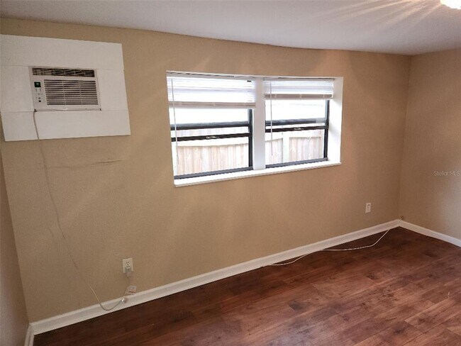 Foto del edificio - 2135 8th Ave N