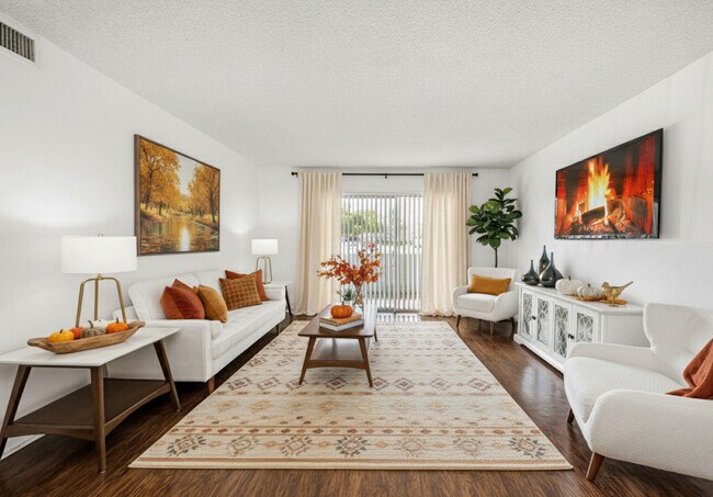 Nueva temporada, nuevo hogar: 6 semanas GRATIS - One Park Plaza Apartments