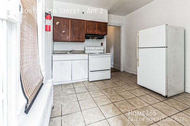 Foto del edificio - Precious 3 bed 1 bath Apartment at Reading...