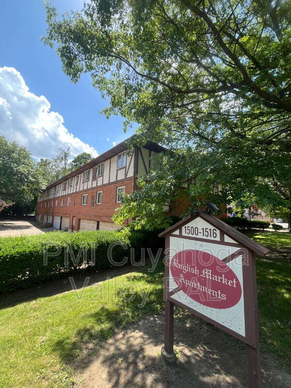 Building Photo - 1516 W Market St