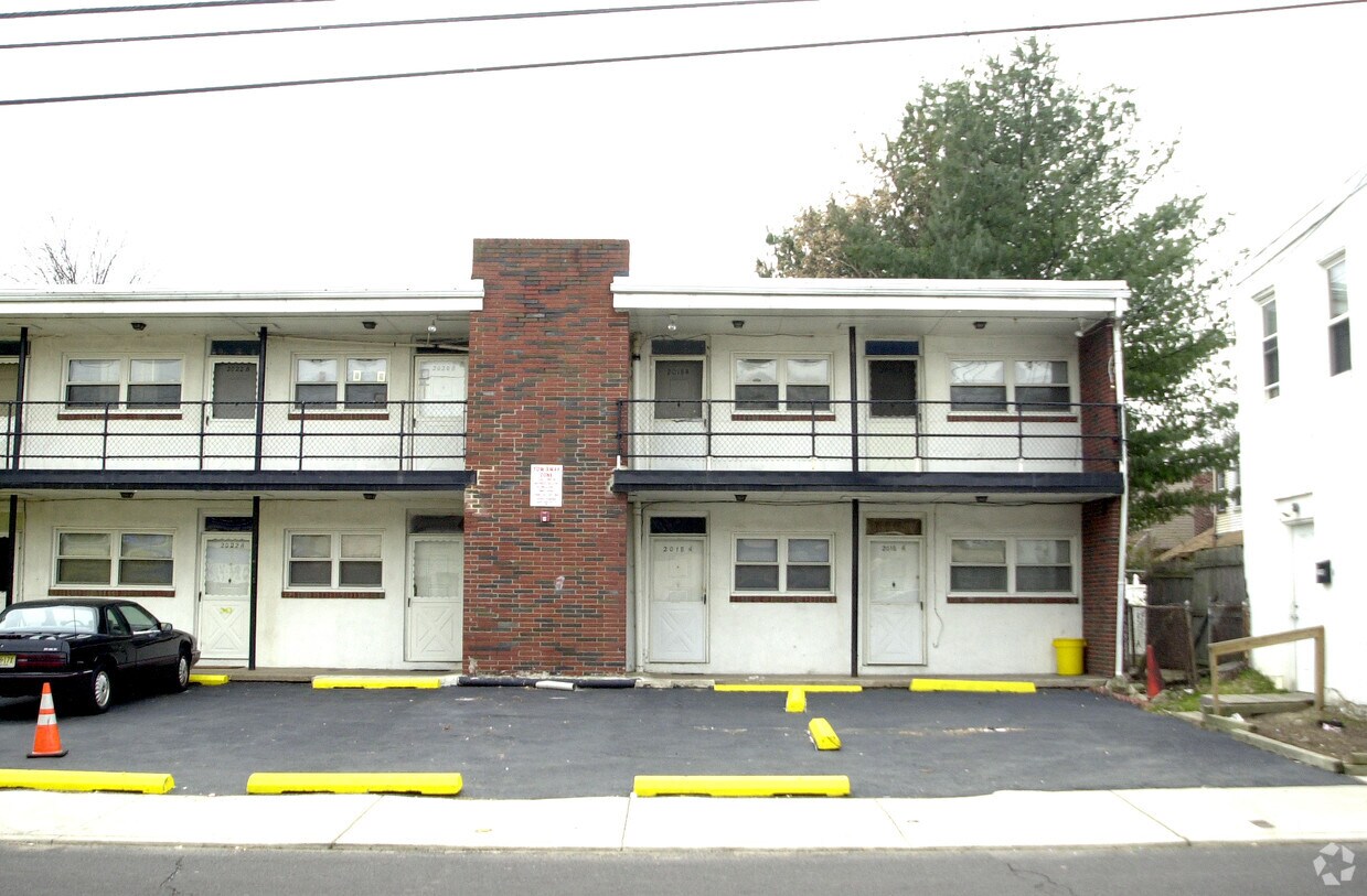 Foto principal - 2016 Woodlynne Ave