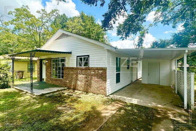 Foto del edificio - $0 Deposit! 3 Bed/1 Bath Home in Mobile!!