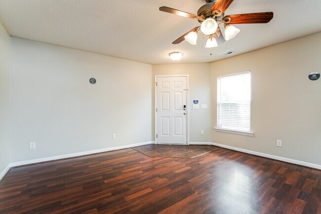 Building Photo - 6033 Ladish Ln