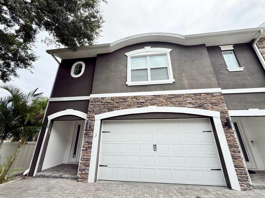 Foto principal - 6921 Interbay Blvd