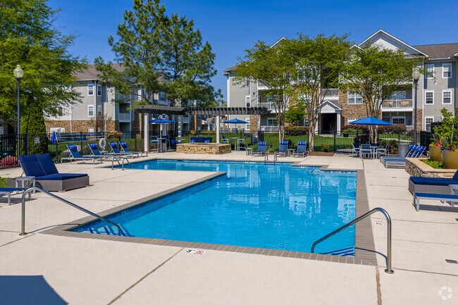 Piscina - Vintage Creekwood Park Apartments