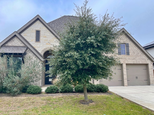 Building Photo - Spacious 4 Bedroom Brand New Home with 3 Car Garage in Seguin