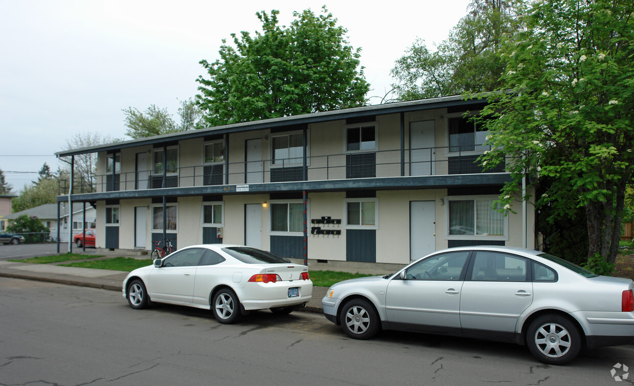 Building Photo - Six Pack Apartments