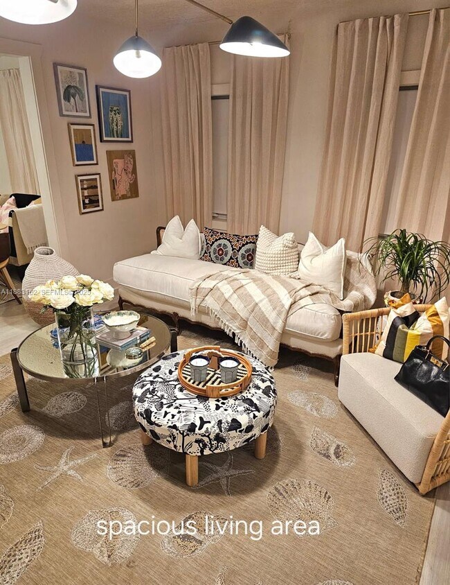 Building Photo - 131 Zamora Ave