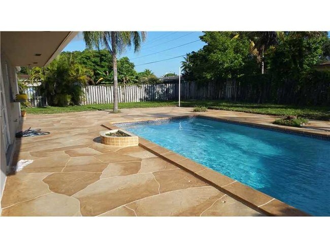Foto del edificio - 6461 Grant Ct