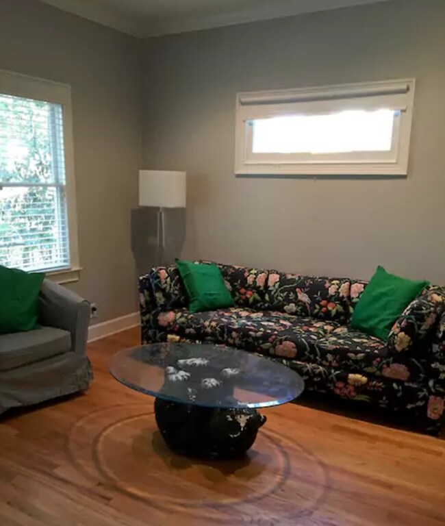 Foto del edificio - 935 Greenwood Ave NE