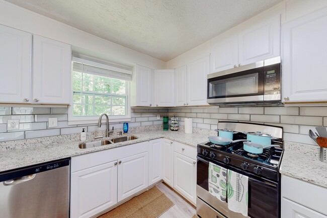 Photo - 1963 Overton Trl Apartment