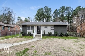 Building Photo - 908 Waring St