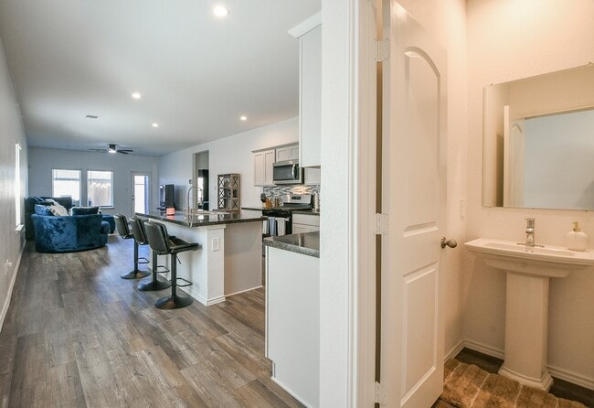 Foto del edificio - 5419 Desert Gln Dr