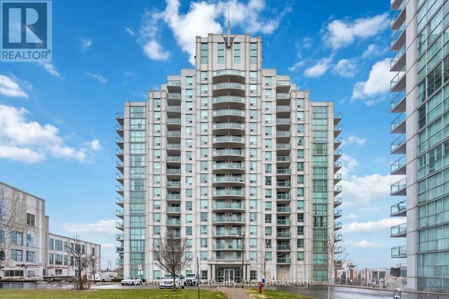 Building Photo - 6 Rosebank Dr