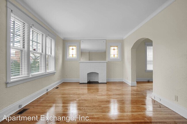 Foto del edificio - 7230 Amherst Ave