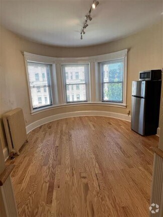 Building Photo - 880 Massachusetts Ave