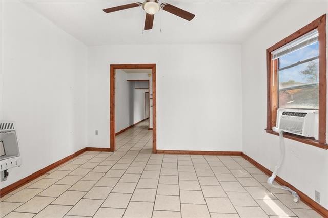 Foto del edificio - 623 Alvar St