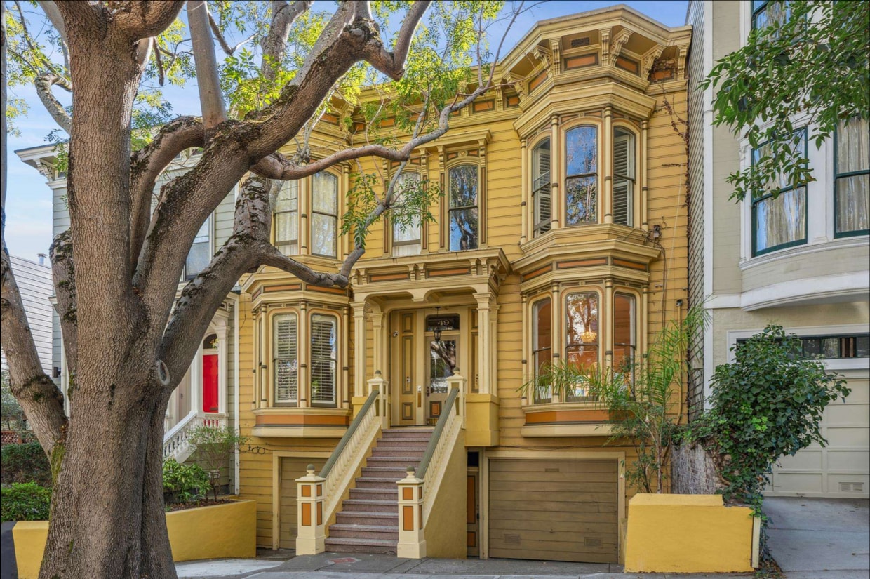 Italianate Victorian historic building - 49 Liberty St