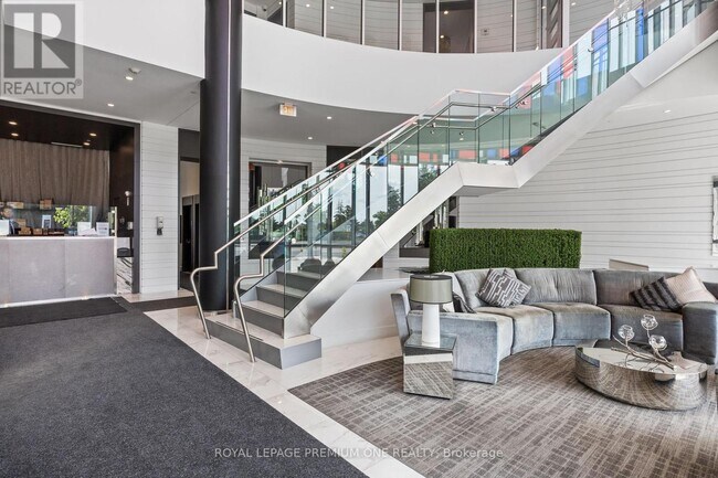 Photo du bâtiment - 9471 Yonge St