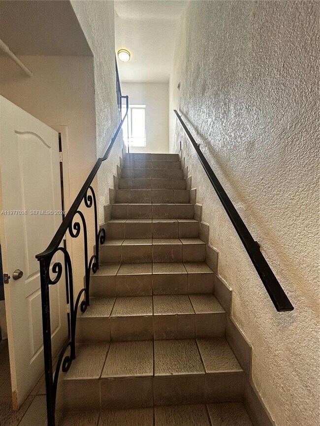 Foto del edificio - 820 Euclid Ave