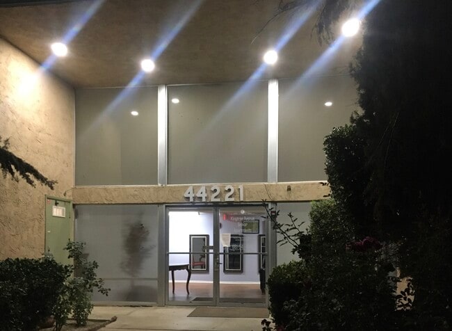 Building Photo - Kingtree Avenue Senior Apartments