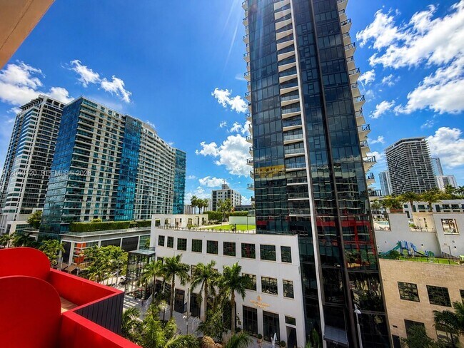 Foto del edificio - 90 NE 32nd St
