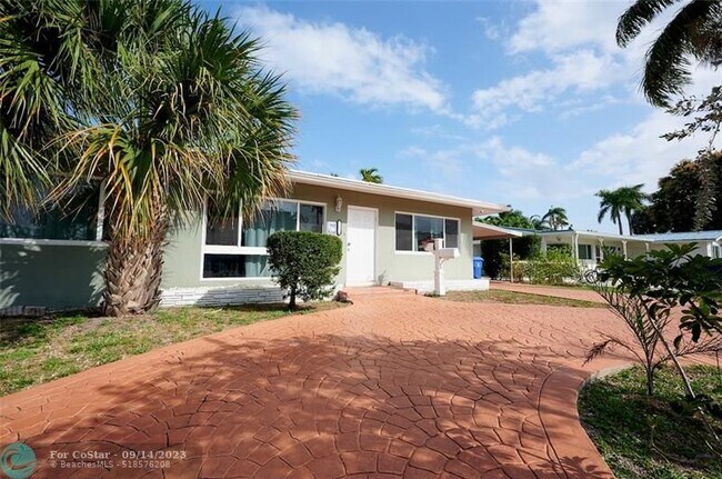 Building Photo - 274 Basin Dr