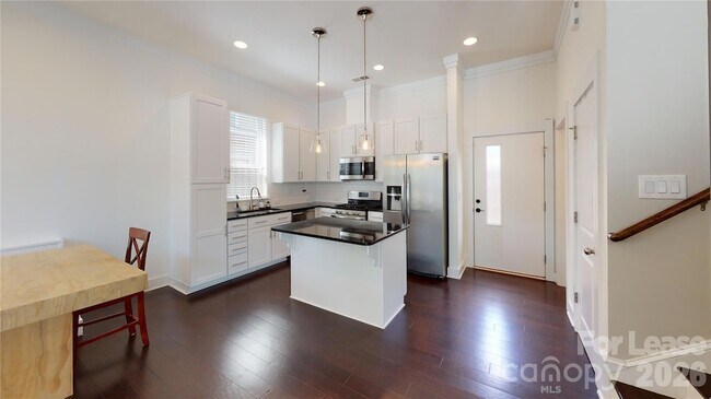 Foto del edificio - 930 Steel House Blvd