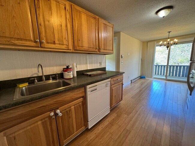 Foto del edificio - 2 bedroom, 1 bathroom