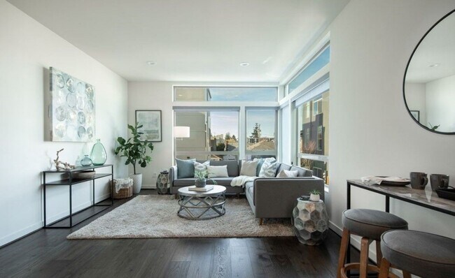 Foto del edificio - For rent - Alki Beach living - 1 block off...