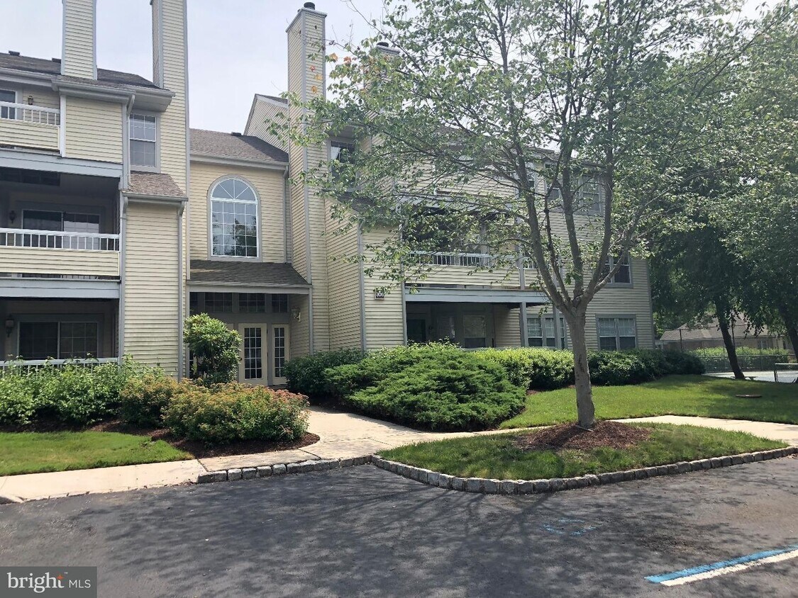 308 Trinity Ct Unit 8, Princeton, NJ 08540 Condo for Rent in