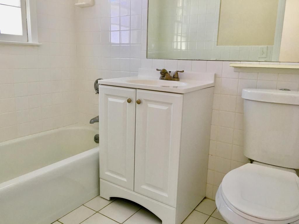 70 Heritage Hill Rd Unit B, New Canaan, CT 06840 Condo for Rent in New Canaan, CT