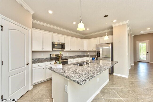 Foto del edificio - 9460 Foxglove Ln