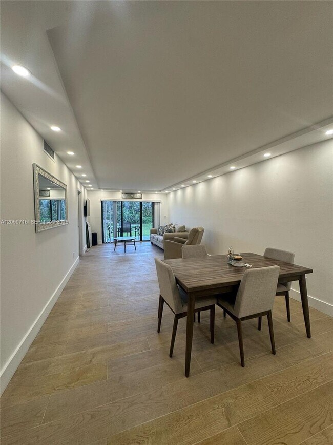 Foto del edificio - 10044 S Ocean Dr