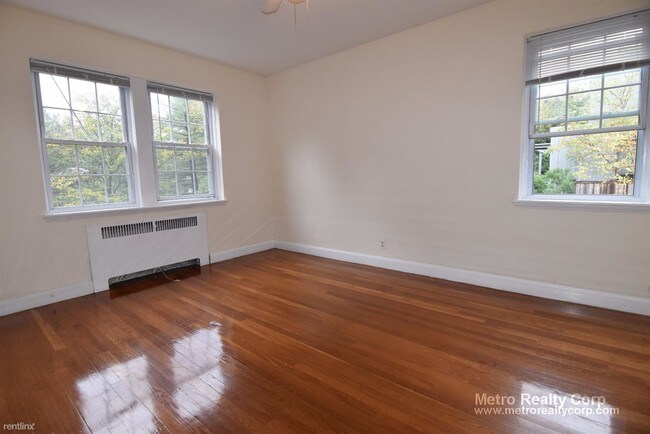 Building Photo - 1143 Beacon St