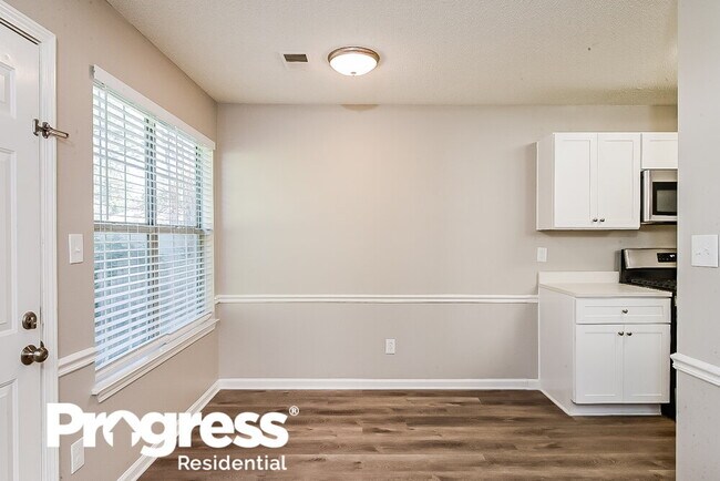 Building Photo - 327 Brookside Dr