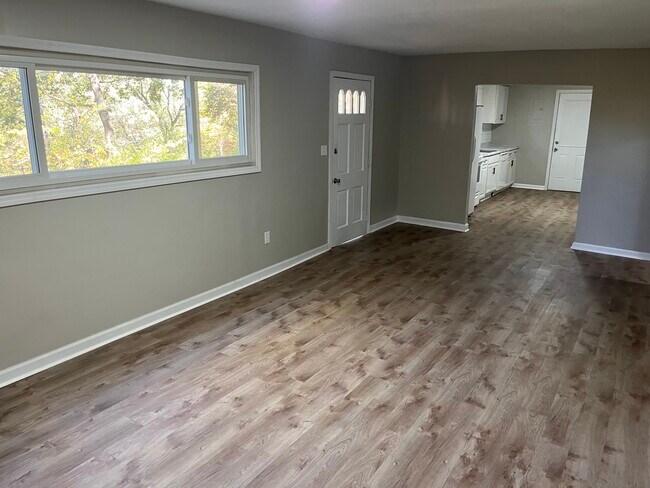 Building Photo - 2416 Harrison Pike