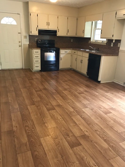 Foto del edificio - 6424 Revena Dr