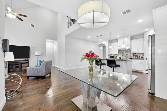 Foto del edificio - 8032 Deep Water Cove