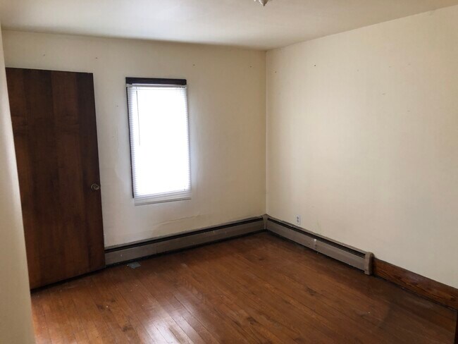 Foto del edificio - 1322 W Main St
