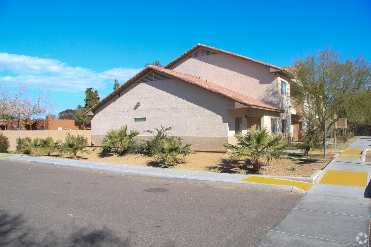 Foto del edificio - Agave Apartments