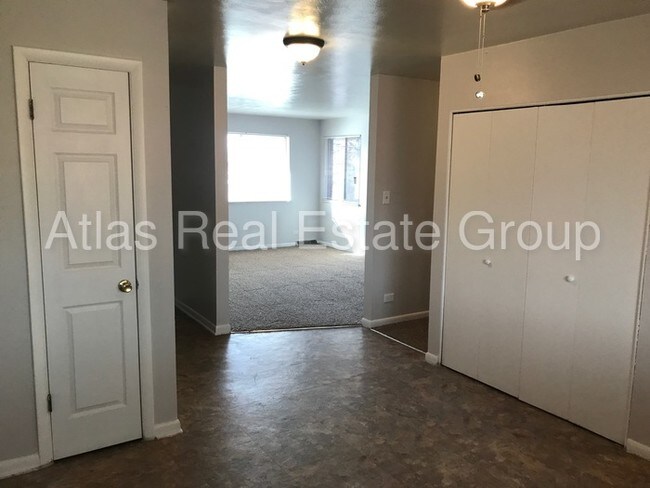 Building Photo - 5320 S Elati St