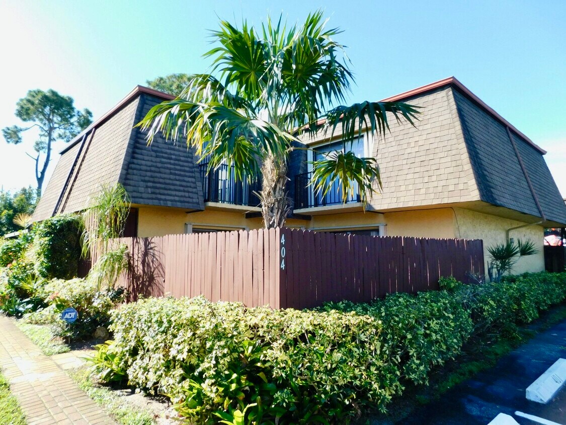 4215 Turnberry Cir, Lake Worth, FL 33467 Townhome Rentals in Lake