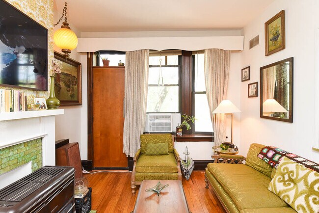 Foto del edificio - 2819 W Shakespeare Ave